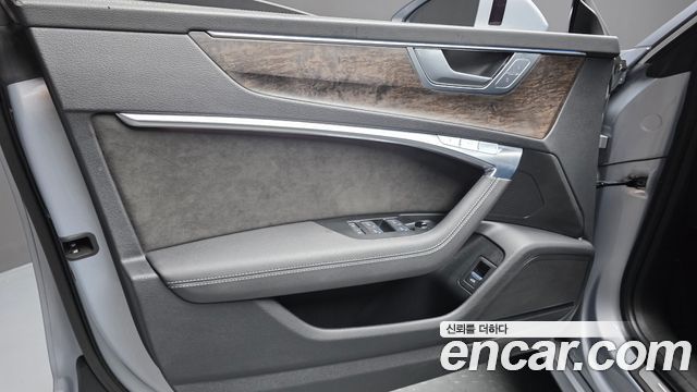 Audi A7 2021 — photo 14