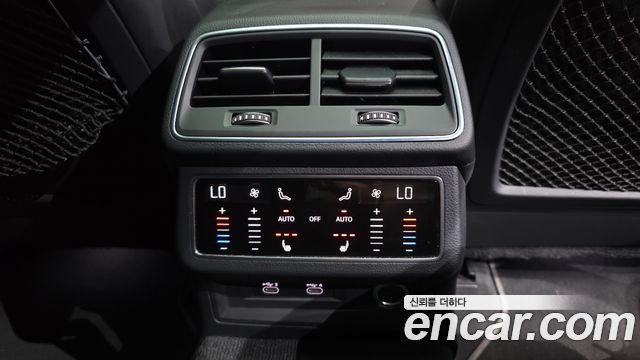 Audi A7 2021 — photo 30