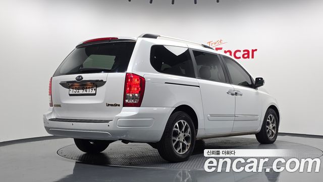 Kia Canival 2014 — photo 2