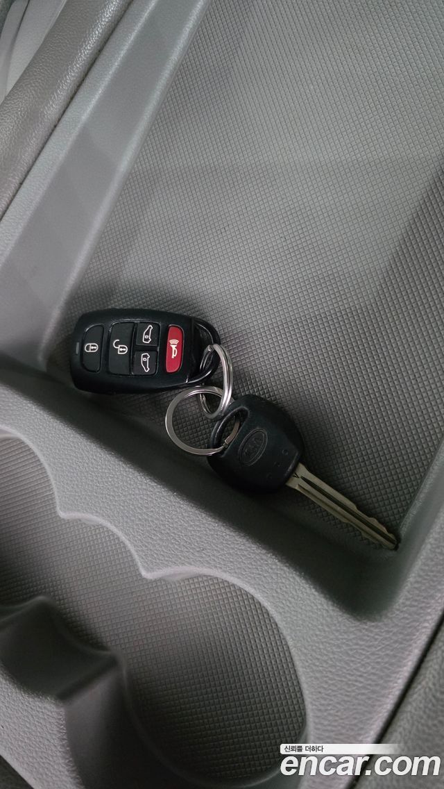 Kia Canival 2014 — photo 20