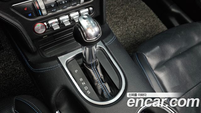 Ford Mustang 2019 — photo 12