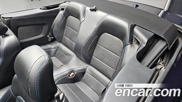 Ford Mustang 2019 — photo 17