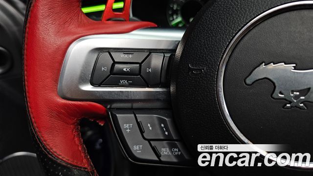 Ford Mustang 2019 — photo 22