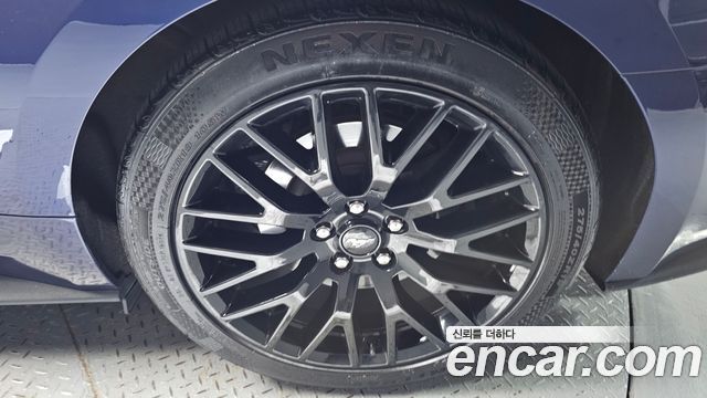 Ford Mustang 2019 — photo 7