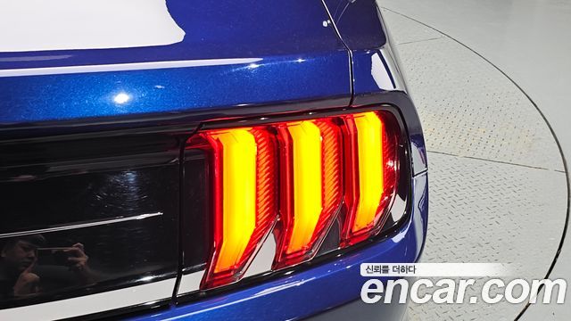 Ford Mustang 2019 — photo 9