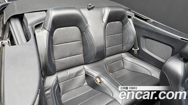 Ford Mustang 2019 — photo 32