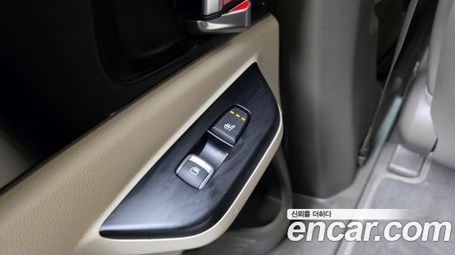 Kia Canival 2021 — photo 25