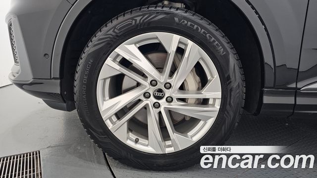 Audi Q7 2022 — photo 5
