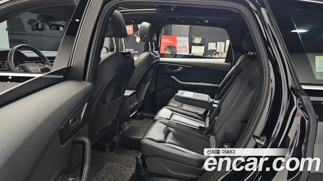 Audi Q7 2022 — photo 17