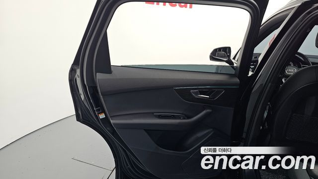 Audi Q7 2022 — photo 15