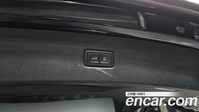 Audi Q7 2022 — photo 27