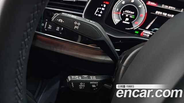 Audi Q7 2022 — photo 36