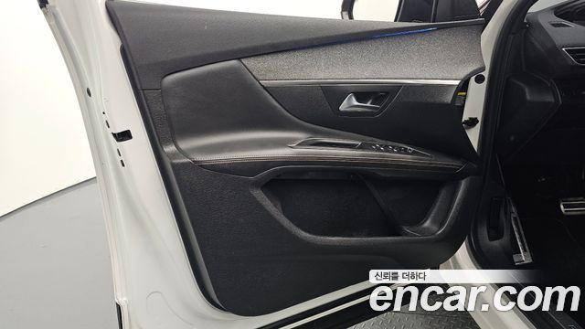Peugeot 3008 2019 — photo 14
