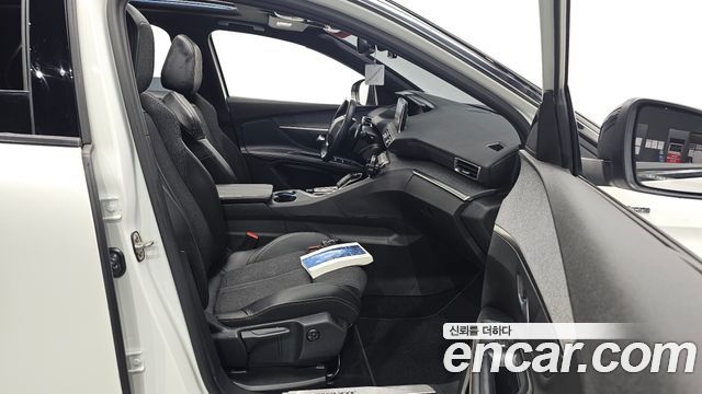 Peugeot 3008 2019 — photo 16