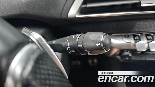 Peugeot 3008 2019 — photo 29