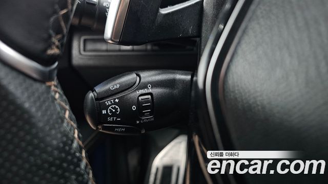 Peugeot 3008 2019 — photo 34