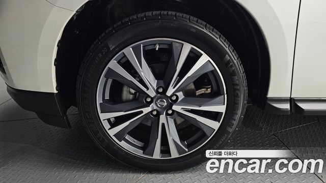 Nissan Pathfinder 2018 — photo 5