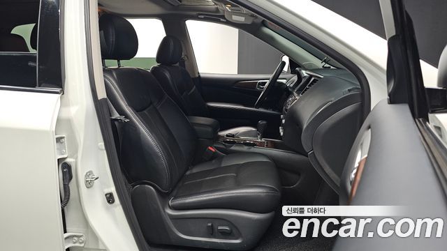 Nissan Pathfinder 2018 — photo 13