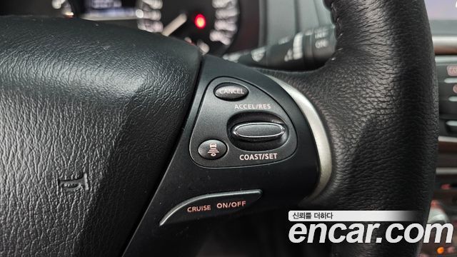 Nissan Pathfinder 2018 — photo 29