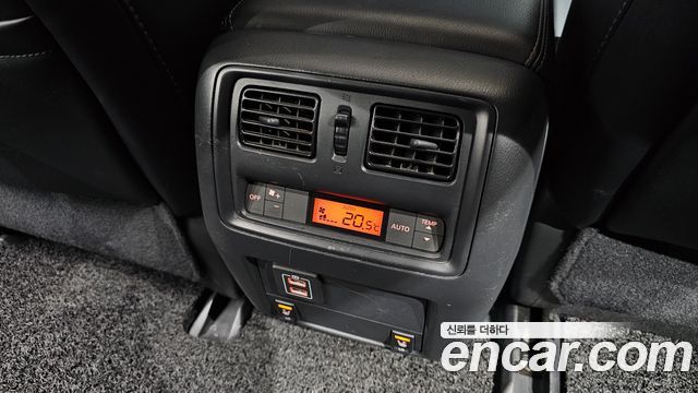 Nissan Pathfinder 2018 — photo 31