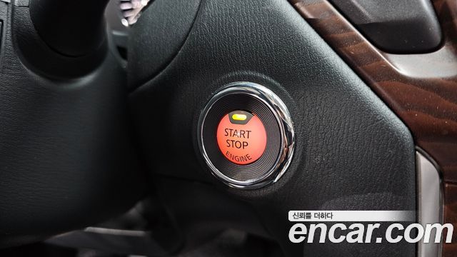 Nissan Pathfinder 2018 — photo 32