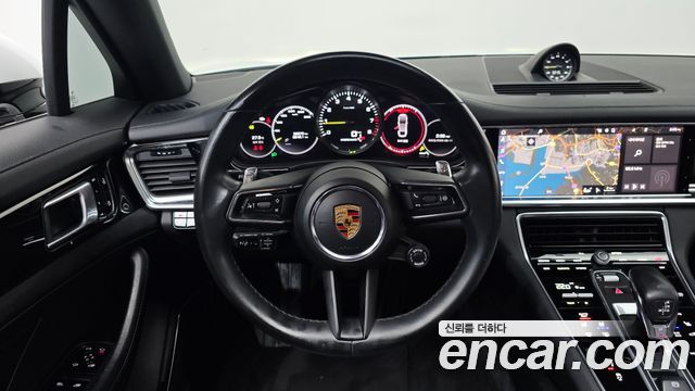 Porsche Panamera 2021 — photo 17