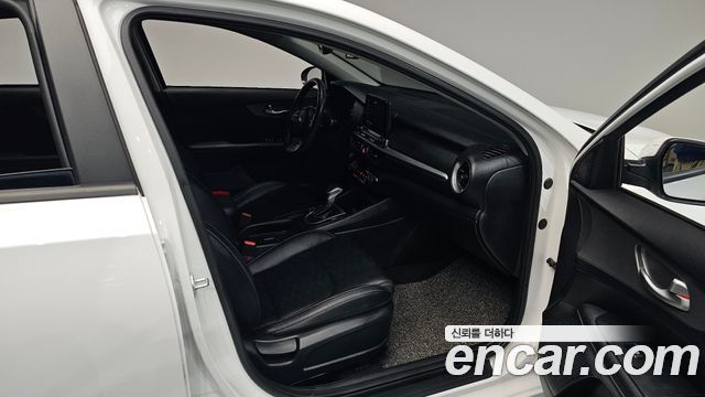 Kia K3 2021 — photo 17