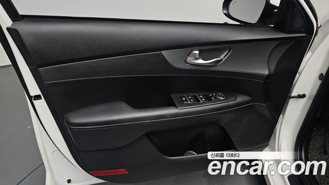 Kia K3 2021 — photo 14