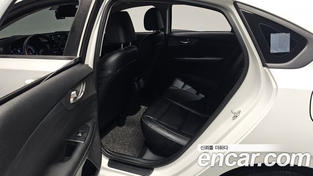 Kia K3 2021 — photo 16