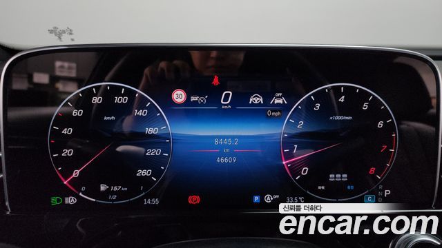 Mercedes-Benz E-Class 2024 — photo 11