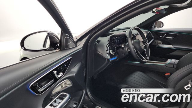 Mercedes-Benz E-Class 2024 — photo 13