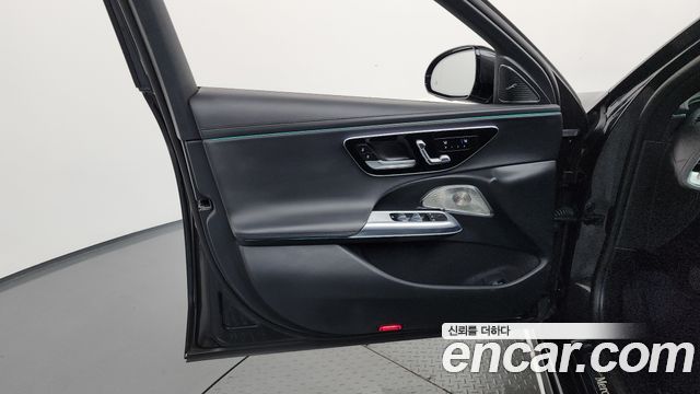 Mercedes-Benz E-Class 2024 — photo 14