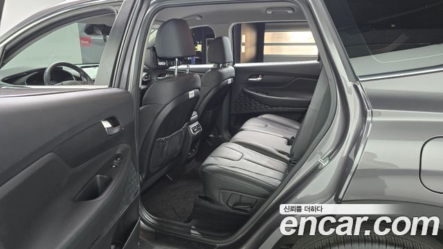 Hyundai Santafe 2022 — photo 11