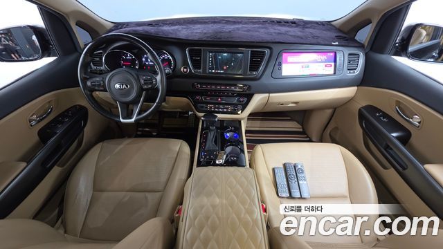 Kia Canival 2017 — photo 7