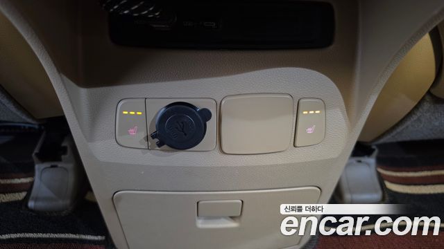 Kia Canival 2017 — photo 16