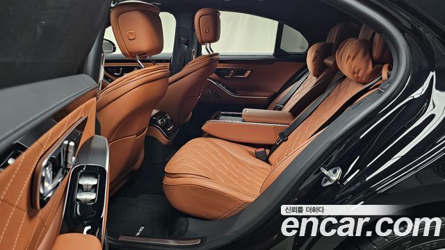 Mercedes-Benz S-Class 2023 — photo 18