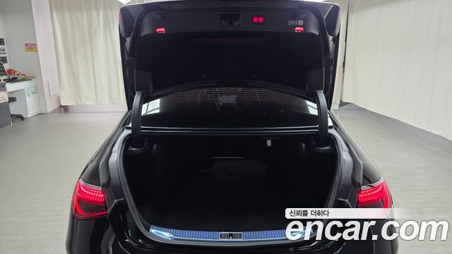 Mercedes-Benz S-Class 2023 — photo 26