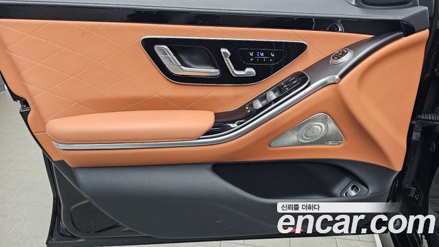 Mercedes-Benz S-Class 2023 — photo 14