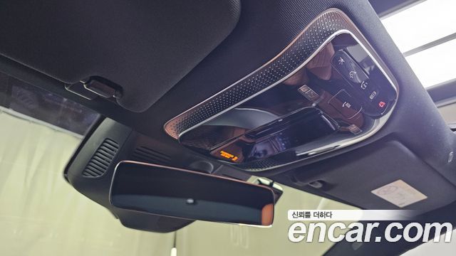 Mercedes-Benz S-Class 2023 — photo 27