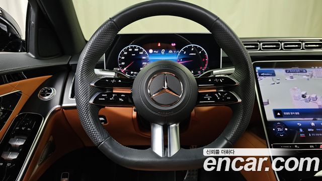 Mercedes-Benz S-Class 2023 — photo 28