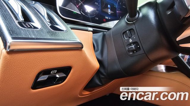 Mercedes-Benz S-Class 2023 — photo 31