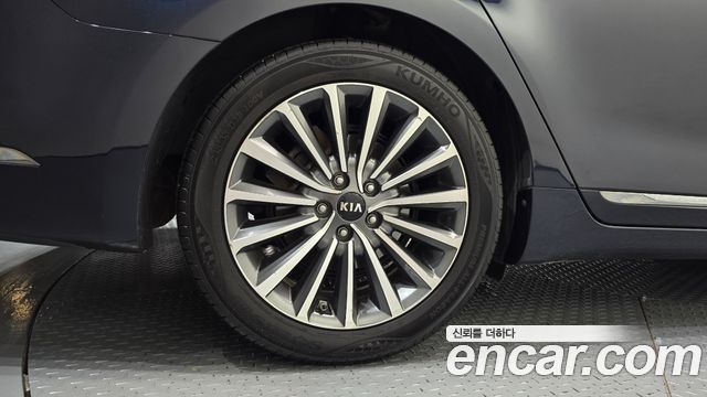 Kia K7 2018 — photo 5