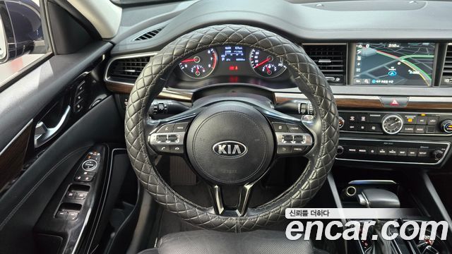 Kia K7 2018 — photo 13