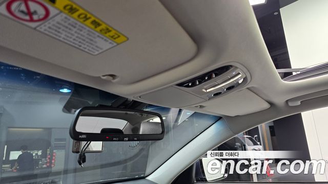 Kia K7 2018 — photo 20