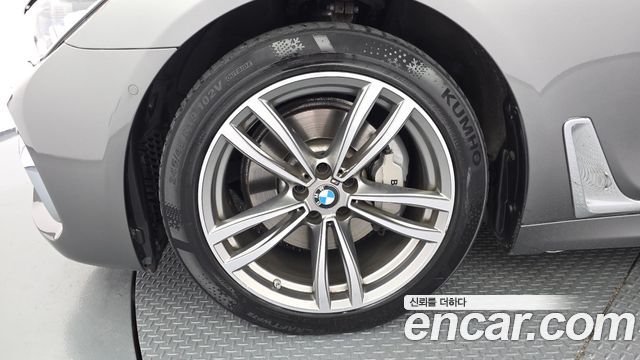 BMW 7-Series 2018 — photo 5