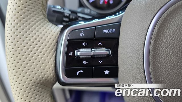Kia Canival 2023 — photo 22