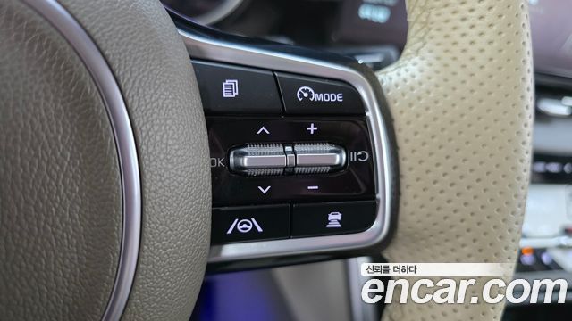 Kia Canival 2023 — photo 23