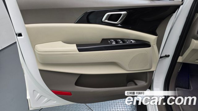 Kia Canival 2023 — photo 14