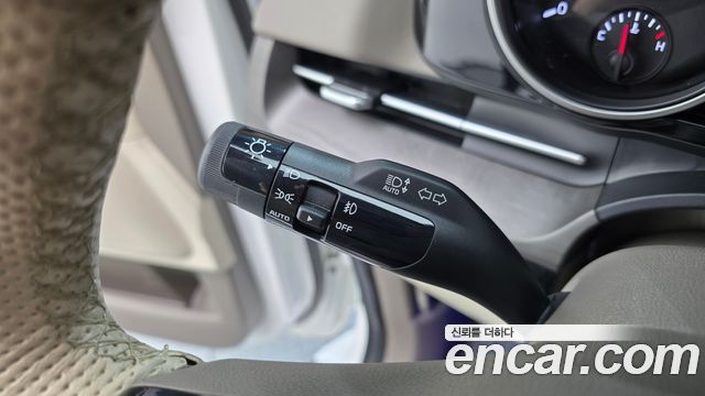 Kia Canival 2023 — photo 30