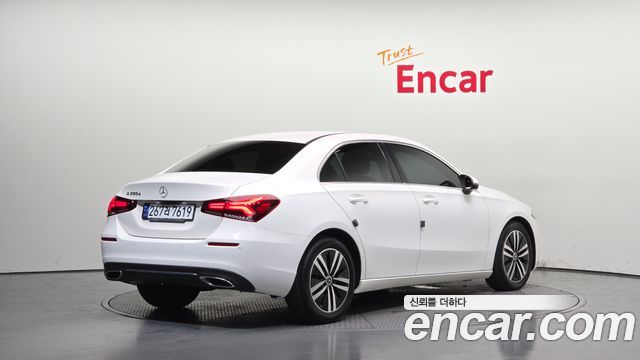 Mercedes-Benz A-Class 2021 — photo 2